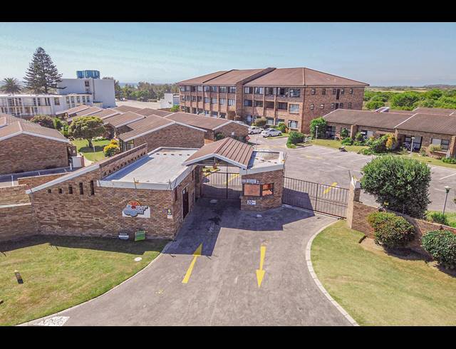 1 BEDROOM TOWNHOUSE RENTED IN SUMMERSTRAND